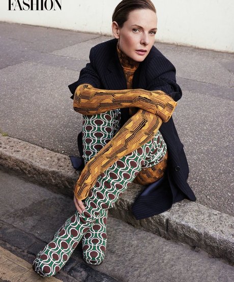 Rebecca Ferguson ポルノ女優 写真