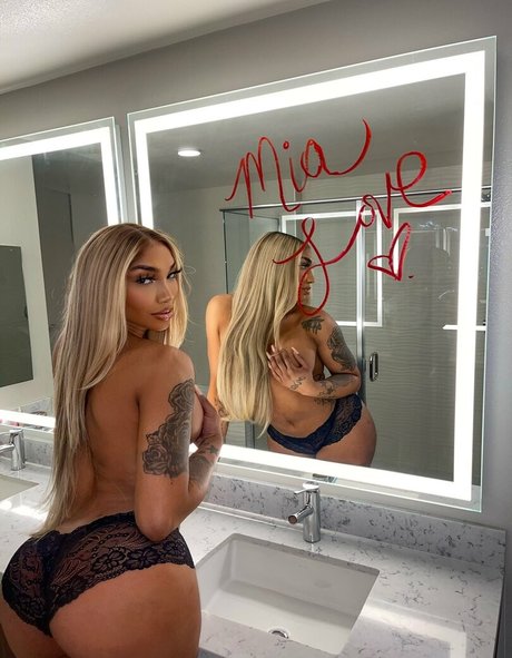 Tokyo Stylez エロティックなスター ギャラリー