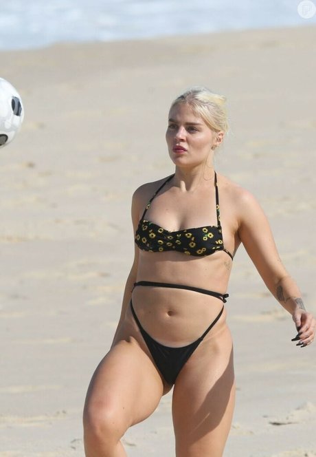 Luisa Sonza アダルトモデル 写真