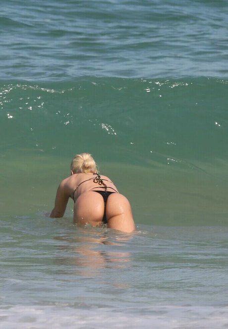 Luisa Sonza XXXモデル 写真