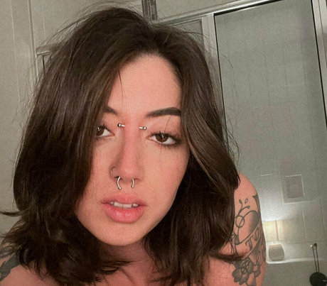 girldefeated ヌードのポルノスター 画像