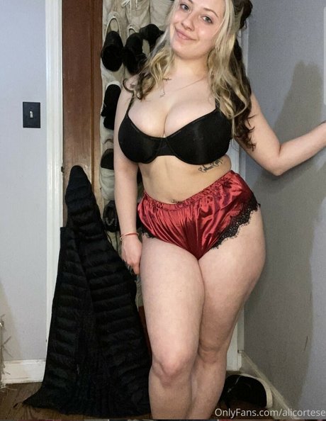 alicortese ヌードモデル 写真