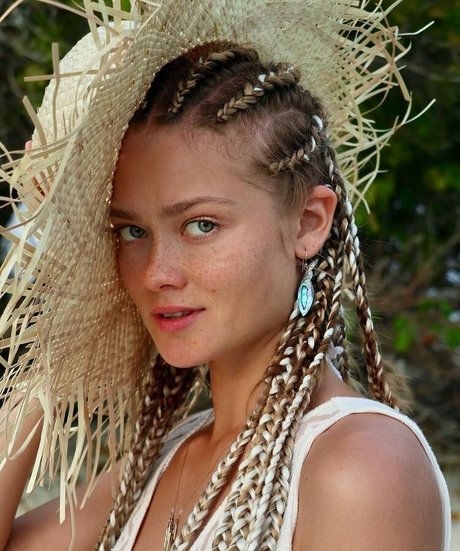 Tanya Kozina ポルノモデル 画像