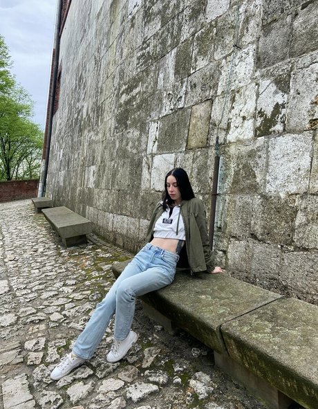 fairytale dreamer ポルノモデル 写真