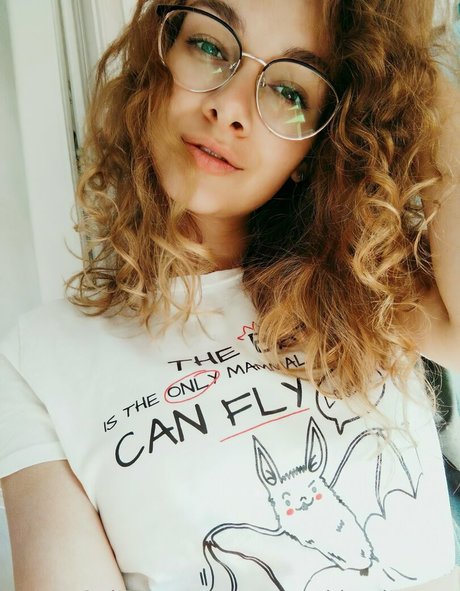 痩せた金髪の熟女OnlyFans 無料 ギャラリー