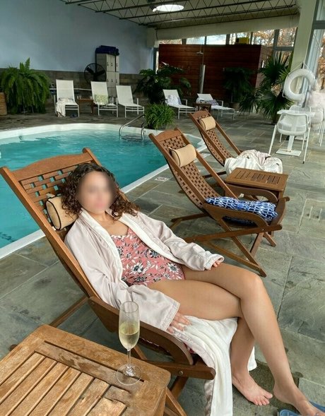 興奮した熟女OnlyFans ポルノ 画像