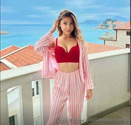 姉妹OnlyFans 美しい裸 画像