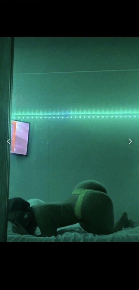 金髪ストリップOnlyFans ホットxxx 画像