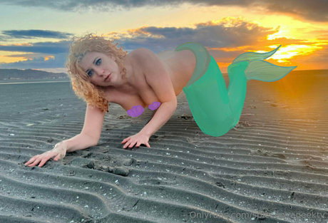 spicenovageektv 裸のスター 写真