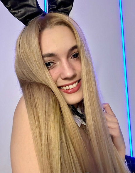 アーミーガールズオンリーファン 美しい裸 画像