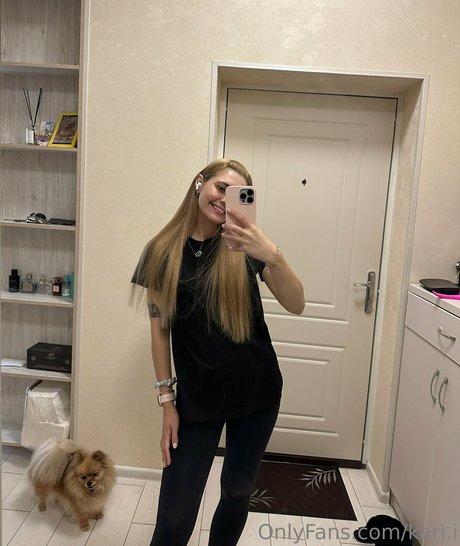 Kari i 最高のモデル 画像