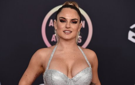 ハードファックOnlyFans ヌード 画像