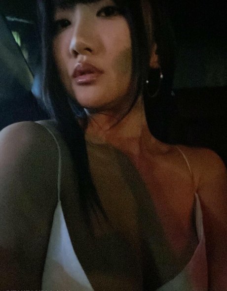 ティーンプッシーOnlyFans セクシーヌード 画像