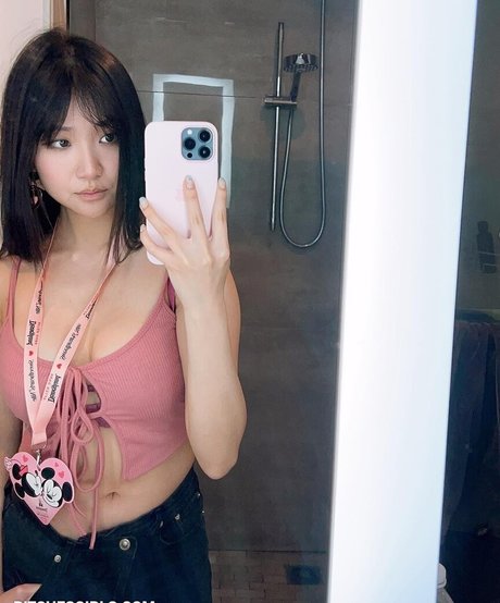 OnlyFansの無料動画 美しい裸 写真