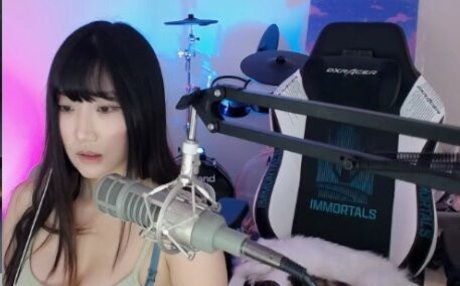 コメディアンのOnlyFans ホット裸 画像