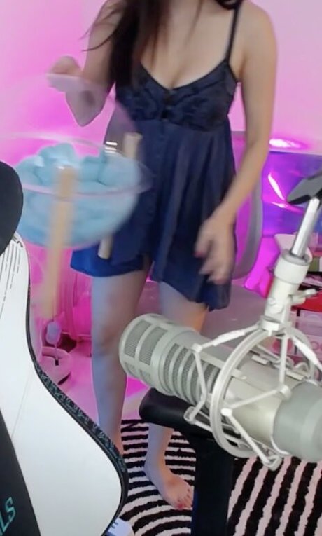 ディスコード トランス OnlyFans セクシー 写真