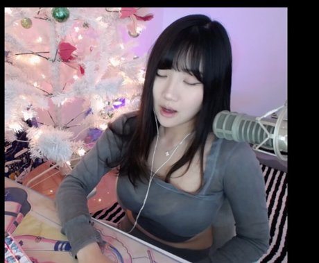 レズビアンセックスOnlyFans xxx 写真