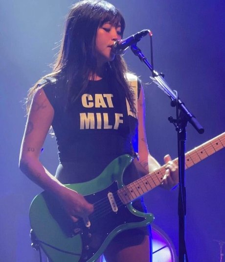 大きな黒いお尻のOnlyFans ポルノグラフィック 写真