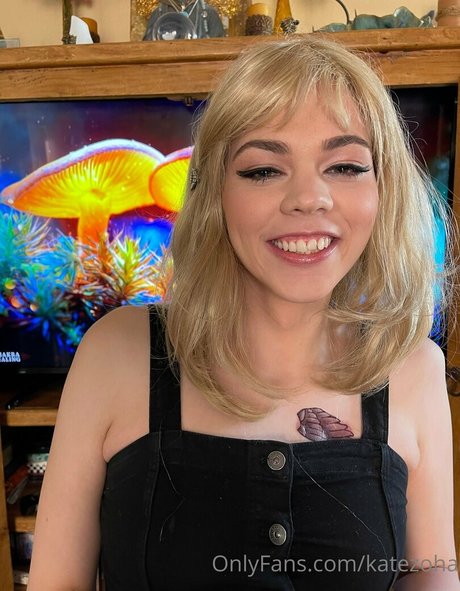 熟女ティーンOnlyFans トップ ギャラリー