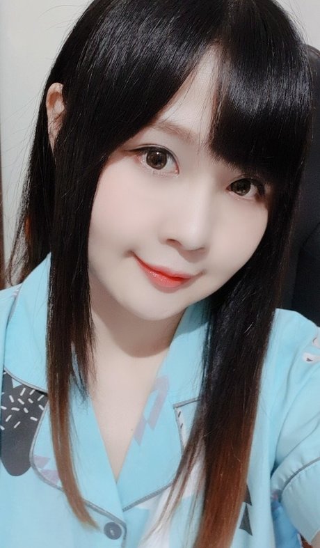 Clarissa Punipun 裸のポルノスター 写真