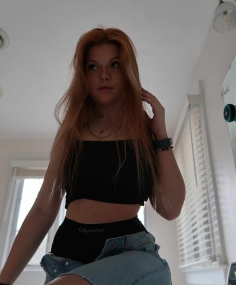 Elsuzannee xxxモデル 写真