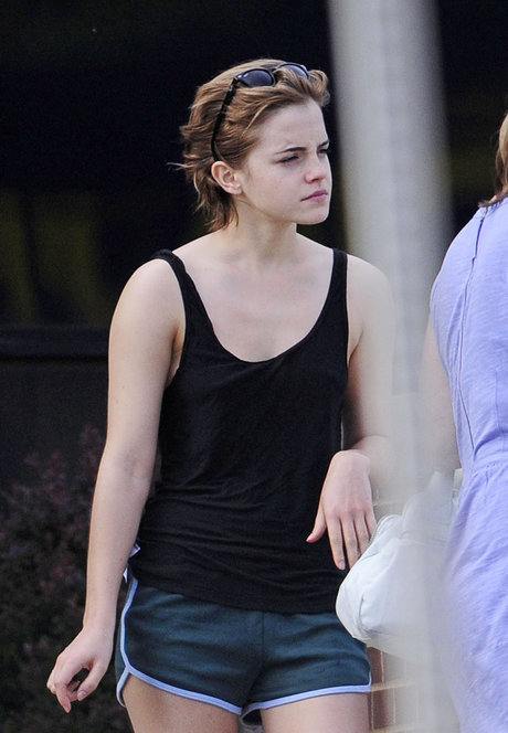 そばかすOnlyFans セクシー裸 写真