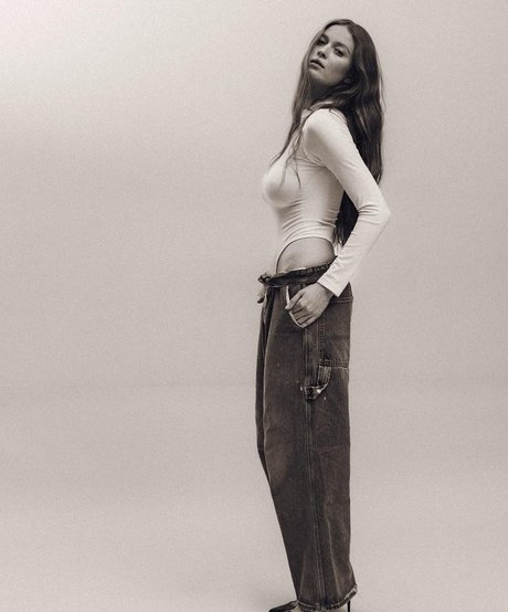 おばあちゃんの巨乳OnlyFans 裸 写真