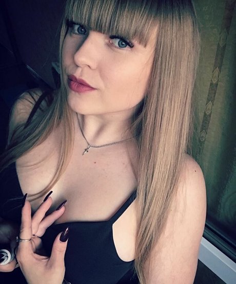 マッサージ動画 OnlyFans アートxxx 写真