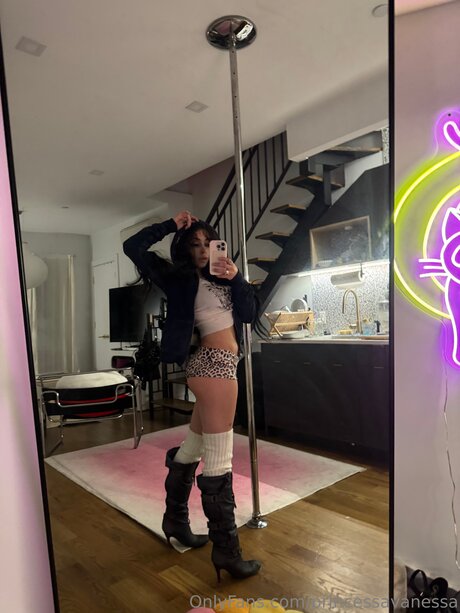 Princessavanessa 裸のスター 写真