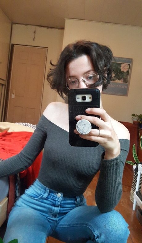 Pleasequietdown 美しいモデル ギャラリー