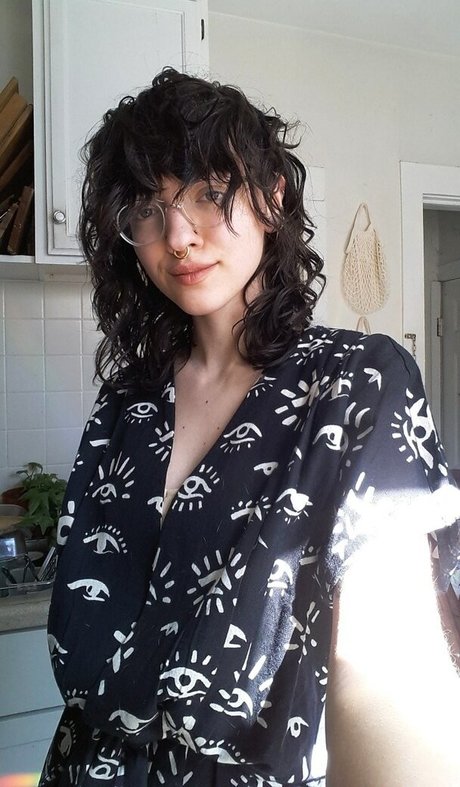 ゴスアジアンOnlyFans 美しいxxx 画像