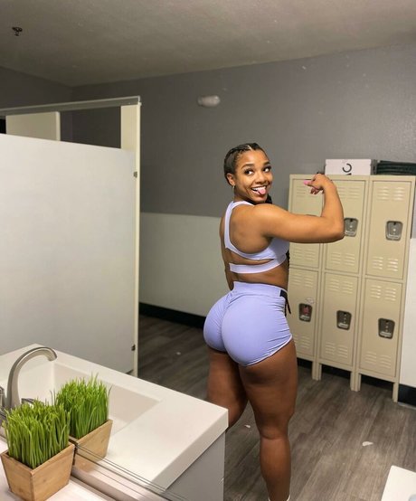 aaaaayevuh 美しいモデル 写真