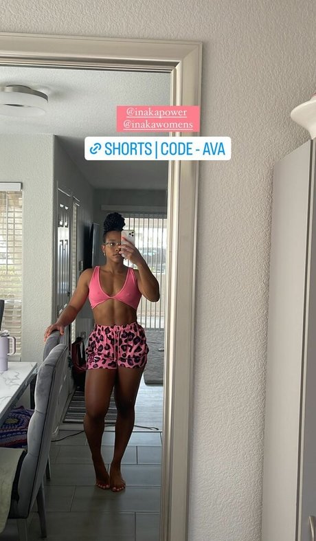 aaaaayevuh エロティック女優 写真