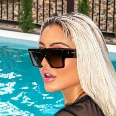 daniibanks アートモデル 画像