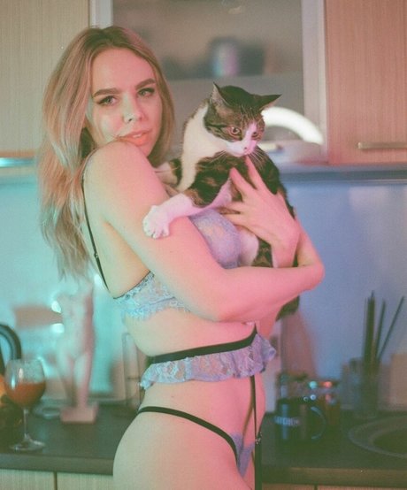 Misscoookiez エロティックモデル 画像