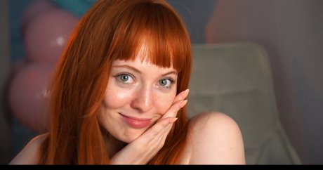 若いティーンのOnlyFans 無料ヌード 写真