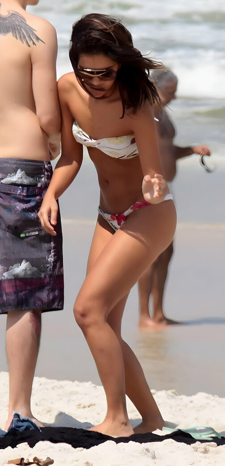 Mariana Rios ホットなポルノスター ギャラリー