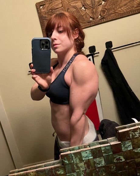 客室乗務員 OnlyFans ホット 写真