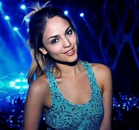 若い熟女OnlyFans アートポルノ 写真