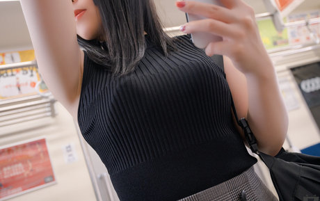 Rizunya ヌード女優 写真