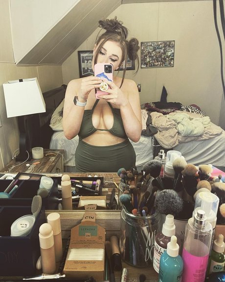 idkkat95 ポルノスター ヌード 画像