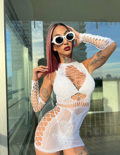 barbikush セクシーモデル 写真