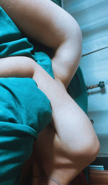 マッサージ動画 OnlyFans ポルノ ギャラリー