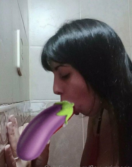 flov princess エロティックなポルノスター 画像