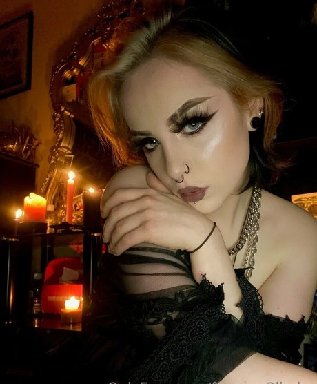 freeang3lbaby ヌードのポルノスター ギャラリー