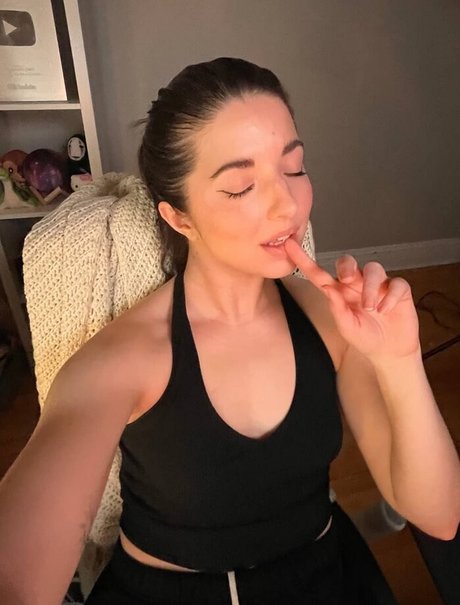 プリンセスアジアンOnlyFans アートポルノ 写真