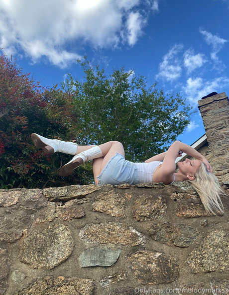 melodymarksx 素敵なポルノスター 画像