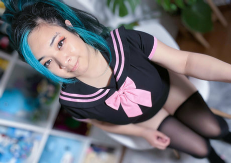 アジアンシャワー OnlyFans 無料裸 画像