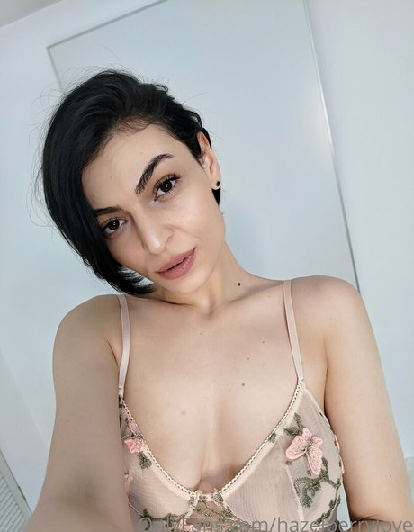 ブルネットの看護師OnlyFans アートポルノ ギャラリー