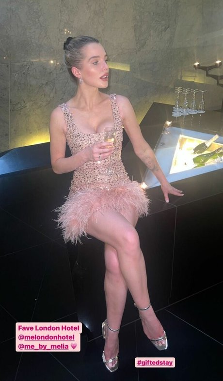 ティーンプッシーOnlyFans ヌード ギャラリー